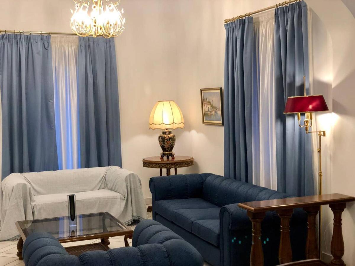 Livádhia Villa Andros Epoque מראה חיצוני תמונה