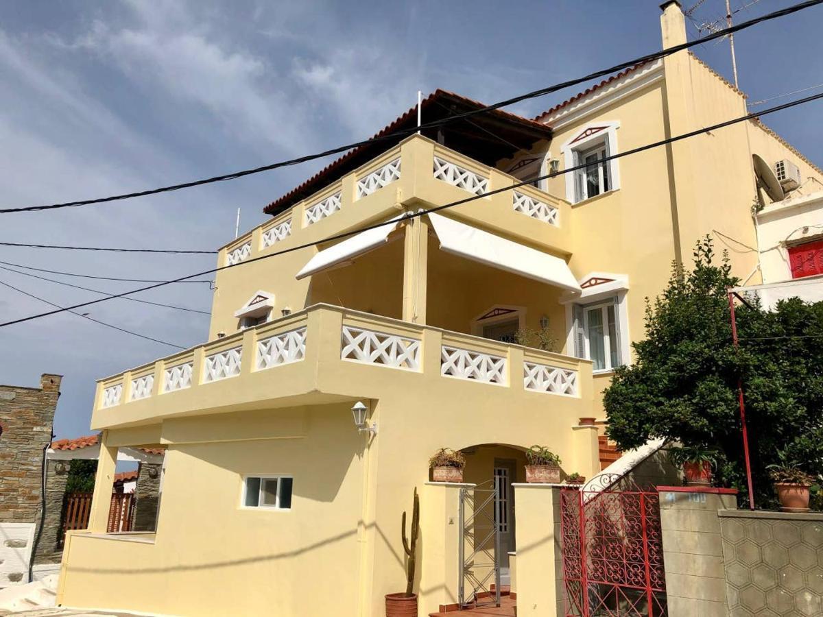 Livádhia Villa Andros Epoque מראה חיצוני תמונה