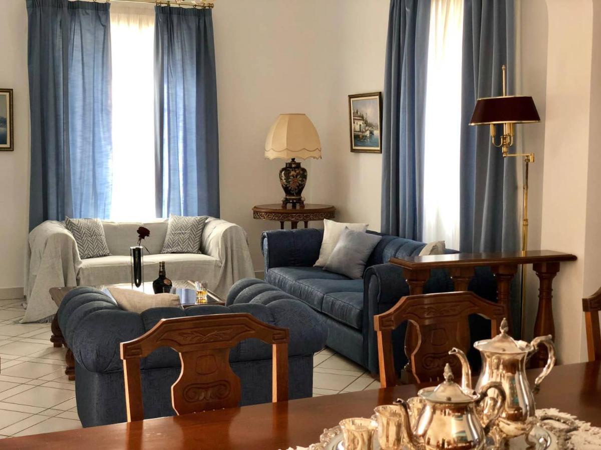 Livádhia Villa Andros Epoque מראה חיצוני תמונה